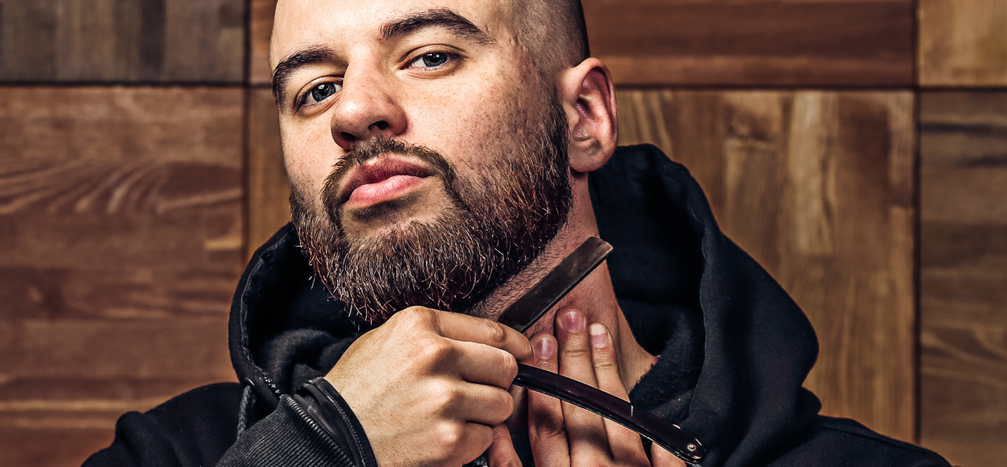 Straight Razors vs Safety Razors - Battle of The Smooth!